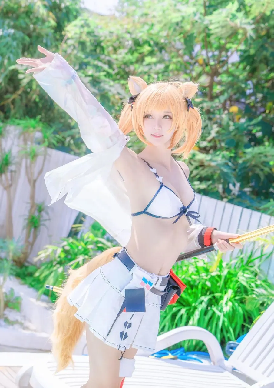 yui金鱼 Cosplay最新写真作品图集